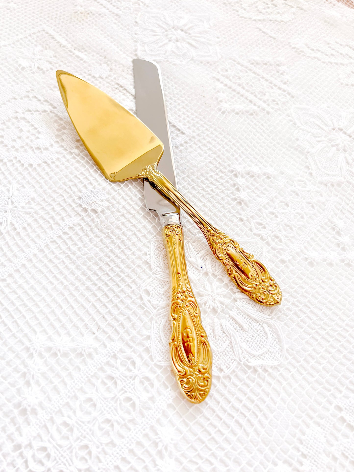 Vintage Cake Knife Gold